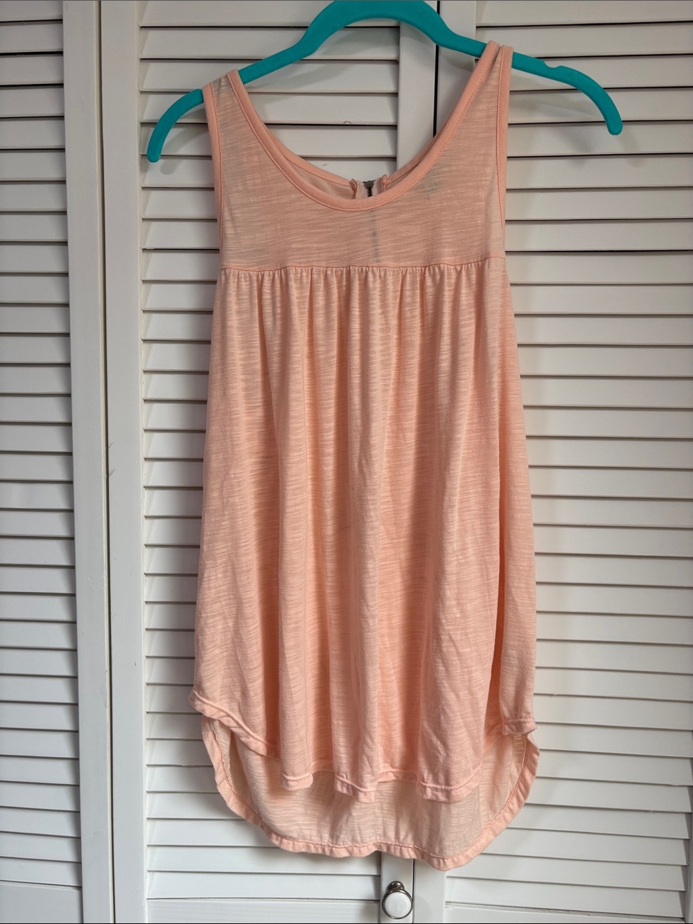 American Eagle Outfitters Peach Scoop Neck Tank